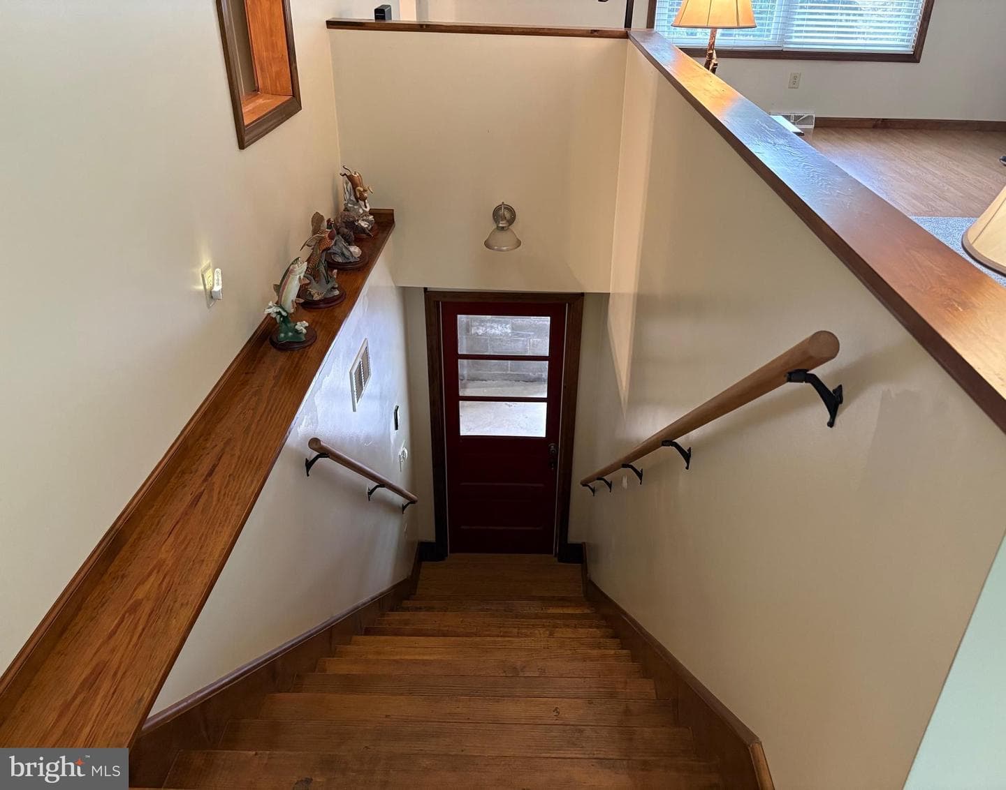 467 6th Street photo 13