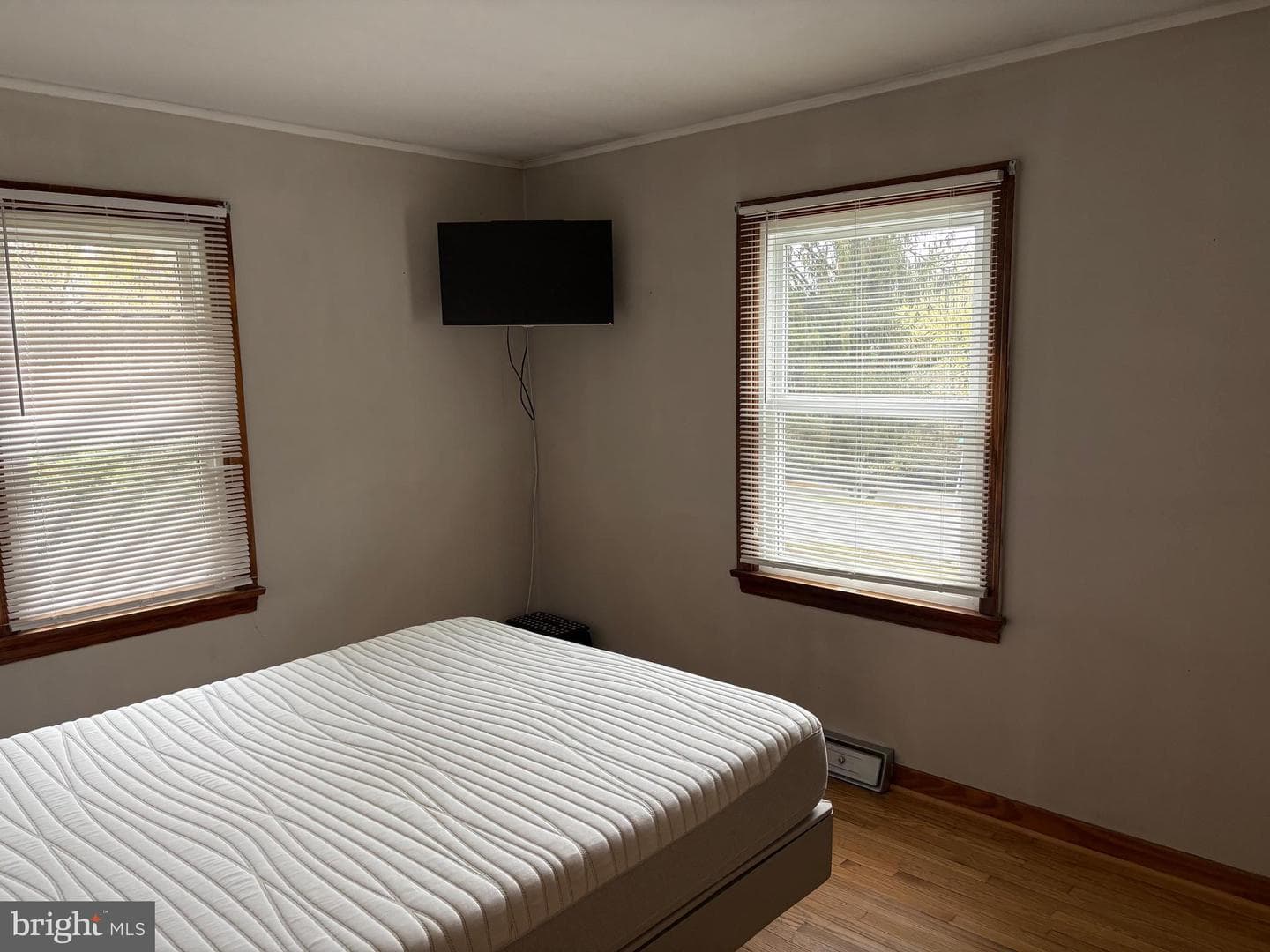 467 6th Street photo 16