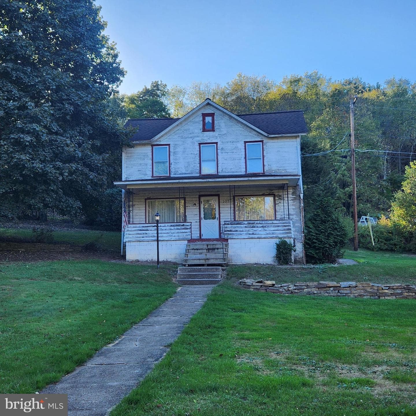 107 Old Mill Lane photo 2