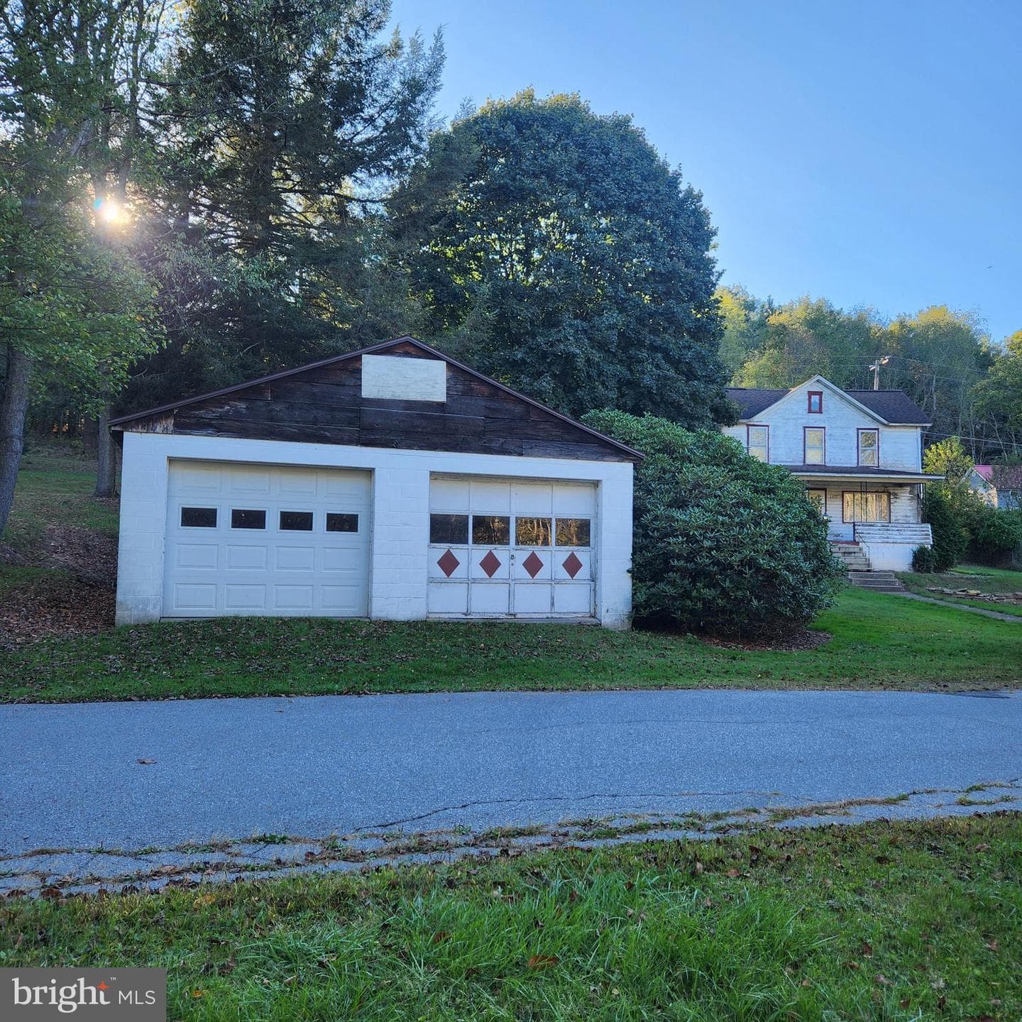 107 Old Mill Lane photo 3