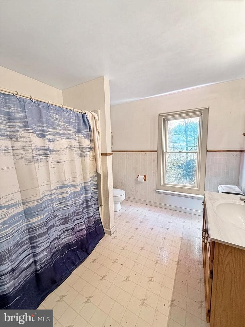 86 Lynn Street photo 9