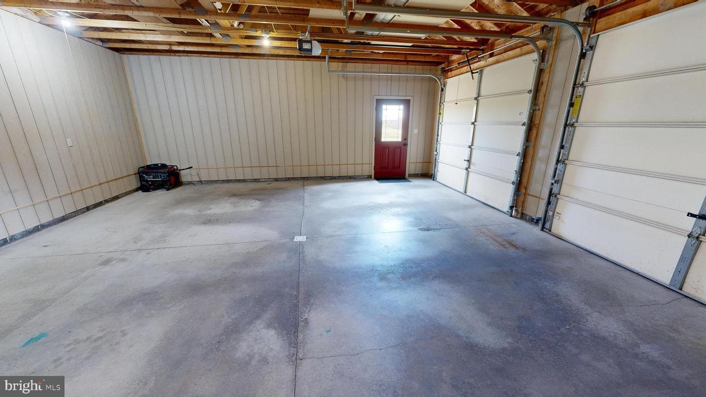 129 Erickson Drive photo 100