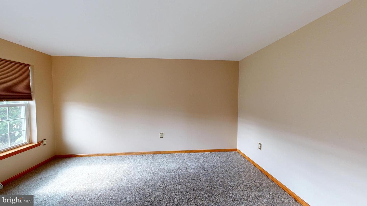 129 Erickson Drive photo 17