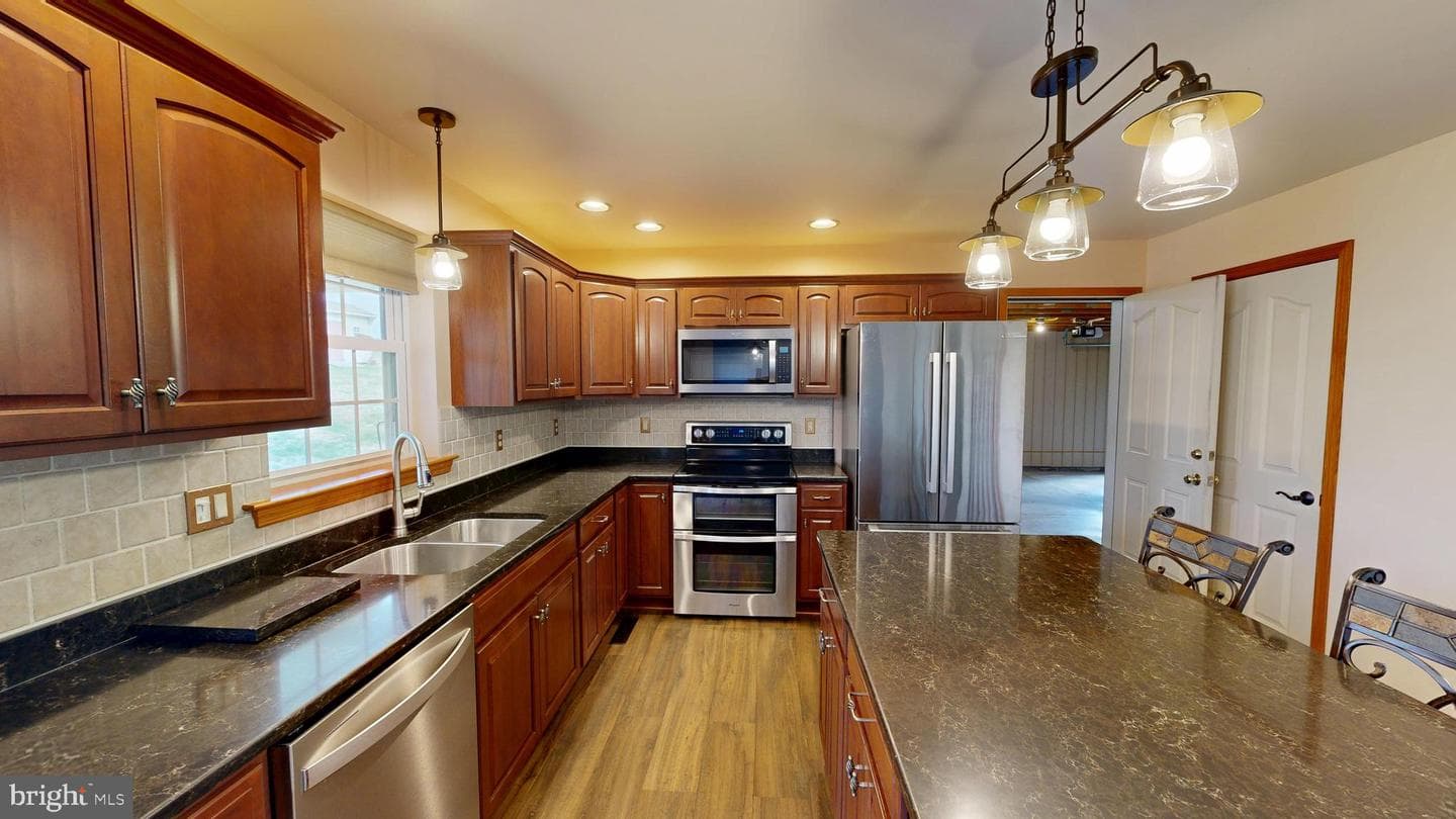 129 Erickson Drive photo 27