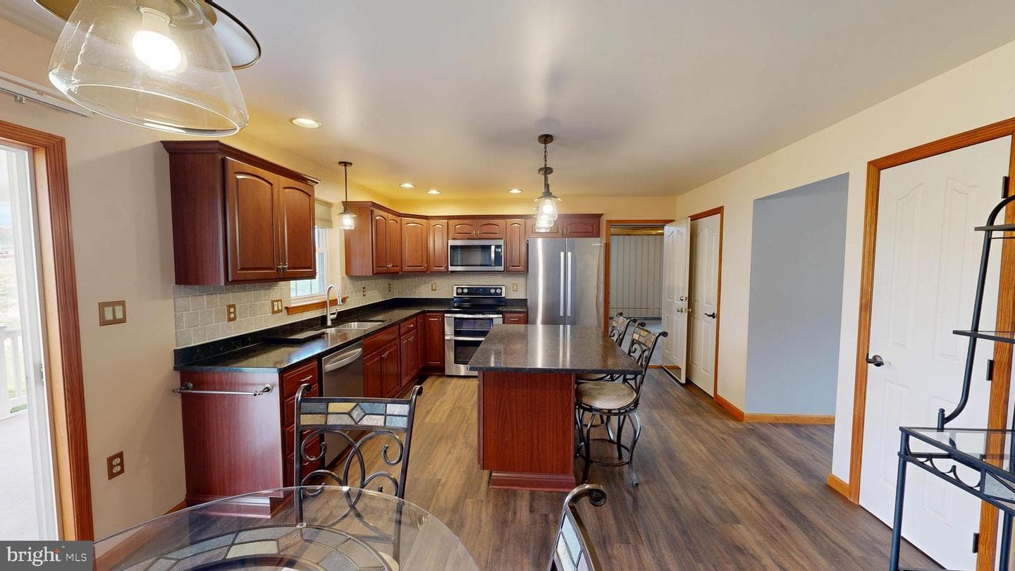 129 Erickson Drive photo 28