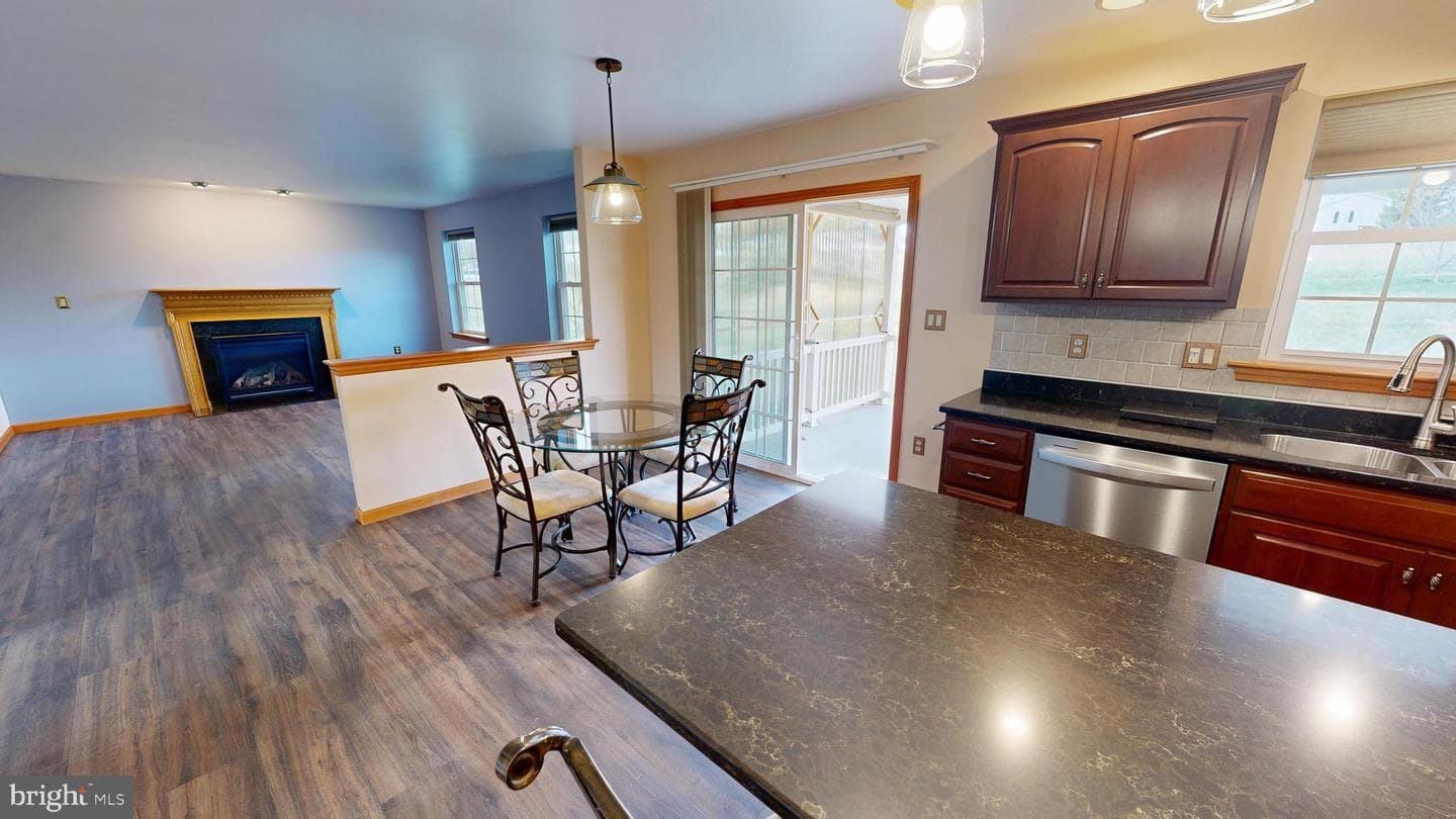 129 Erickson Drive photo 30