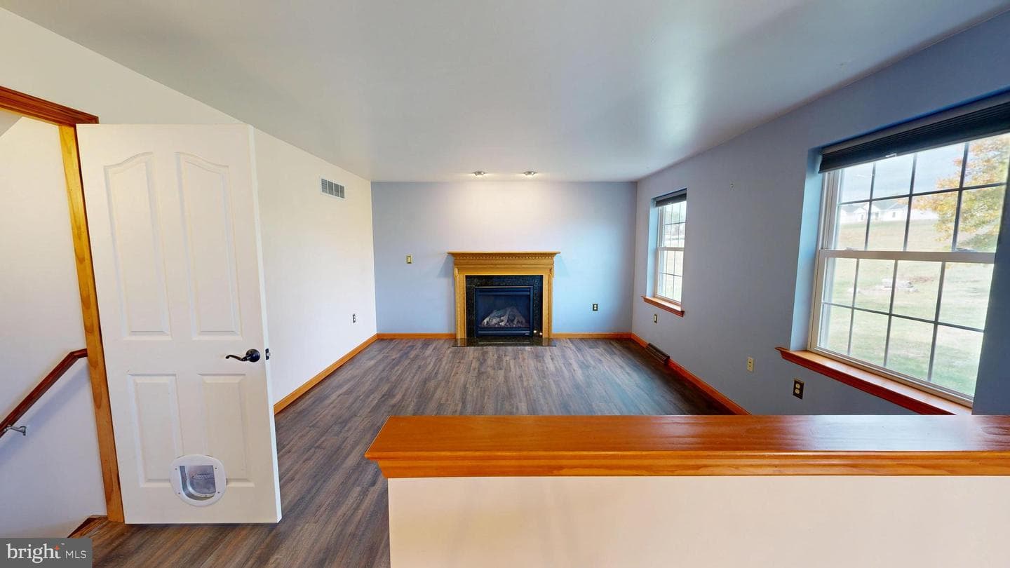 129 Erickson Drive photo 43