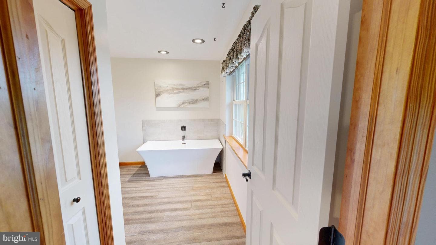 129 Erickson Drive photo 56