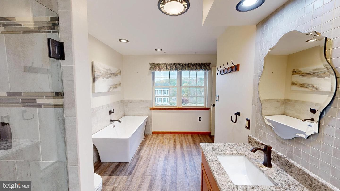 129 Erickson Drive photo 61