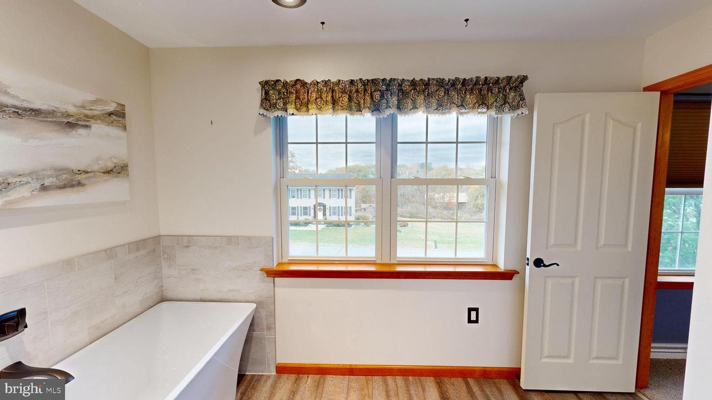 129 Erickson Drive photo 62