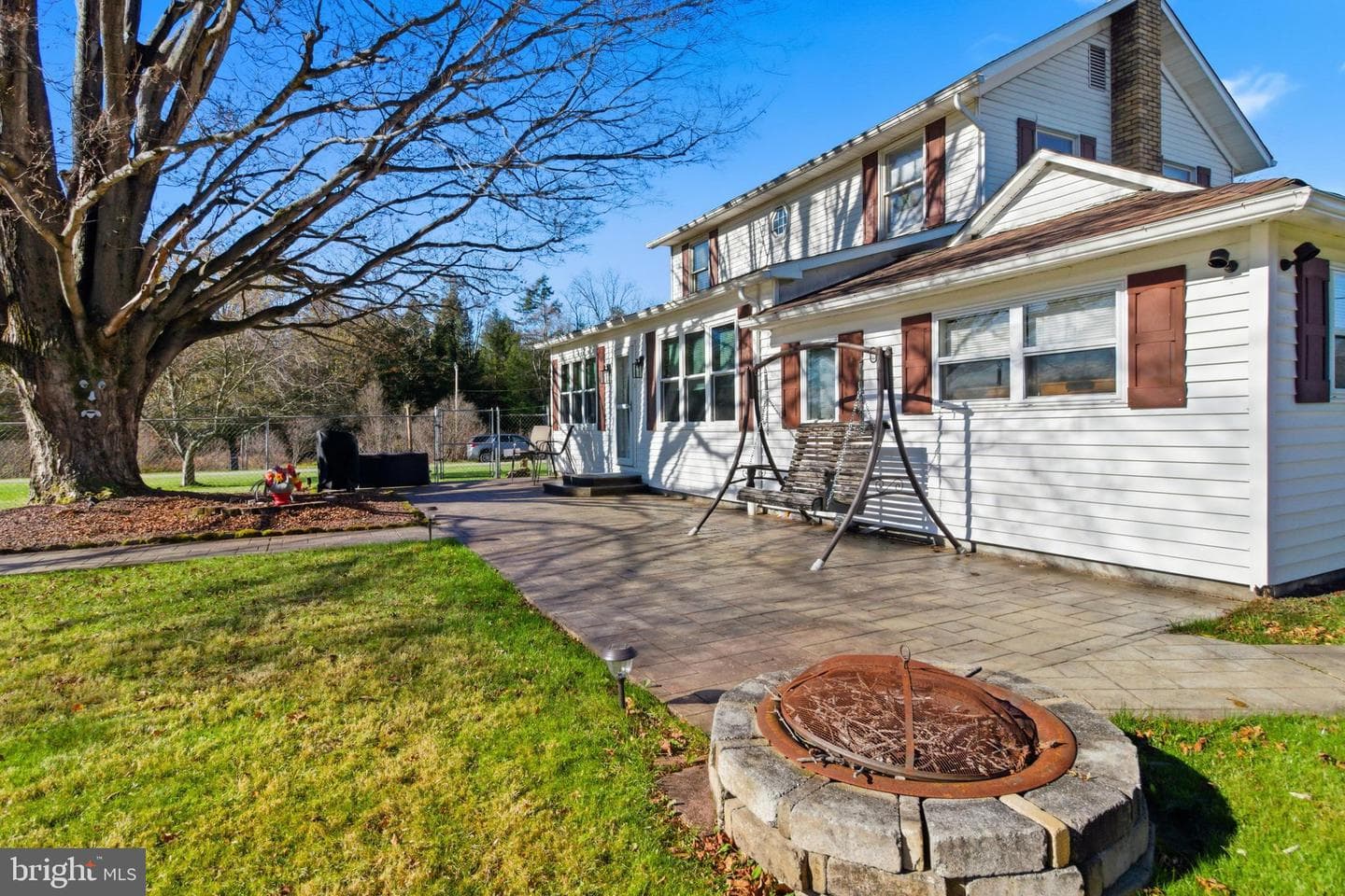 82 Ridge Street photo 19