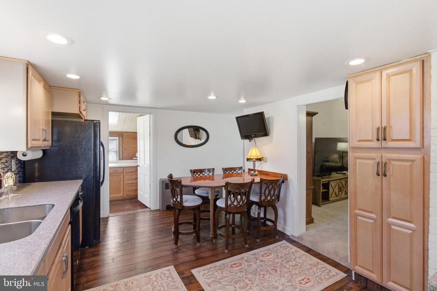 82 Ridge Street photo 33