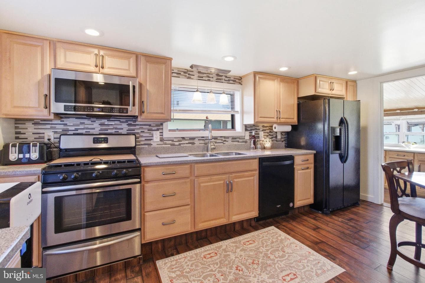 82 Ridge Street photo 34