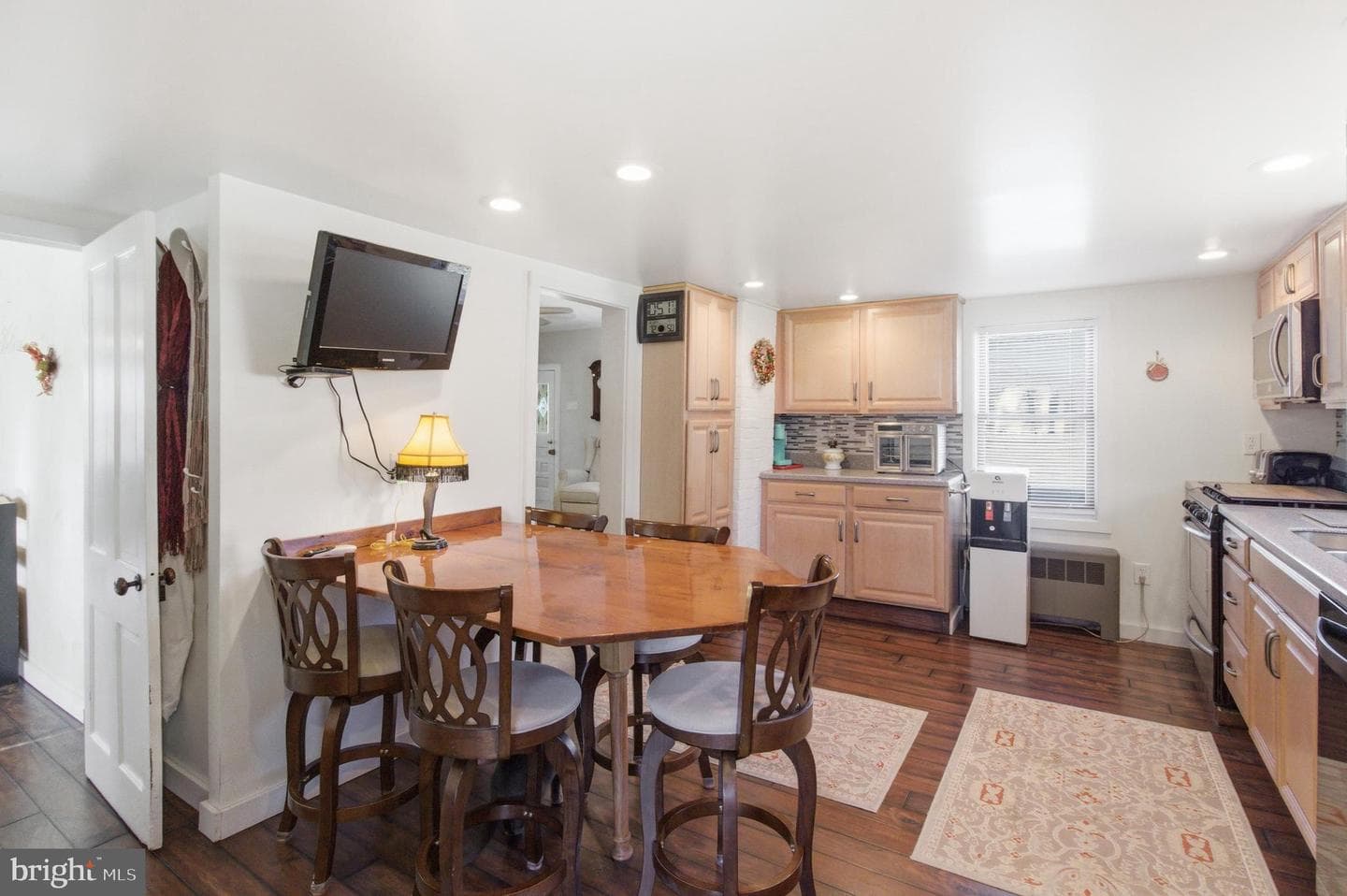 82 Ridge Street photo 36