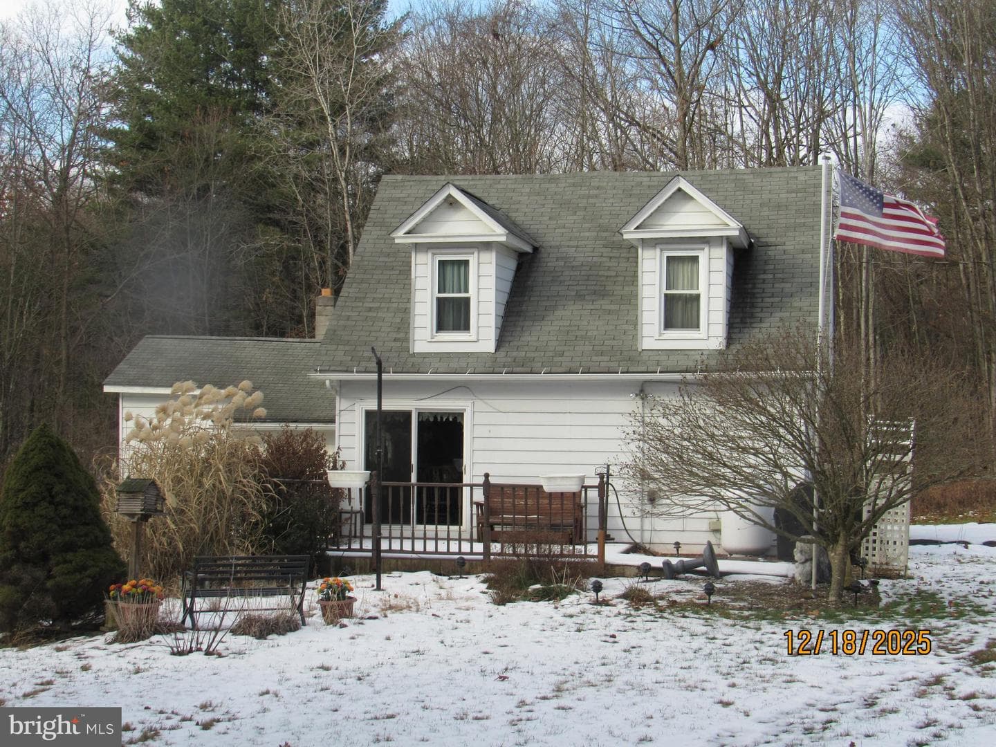 211 Gardenia Lane photo 3