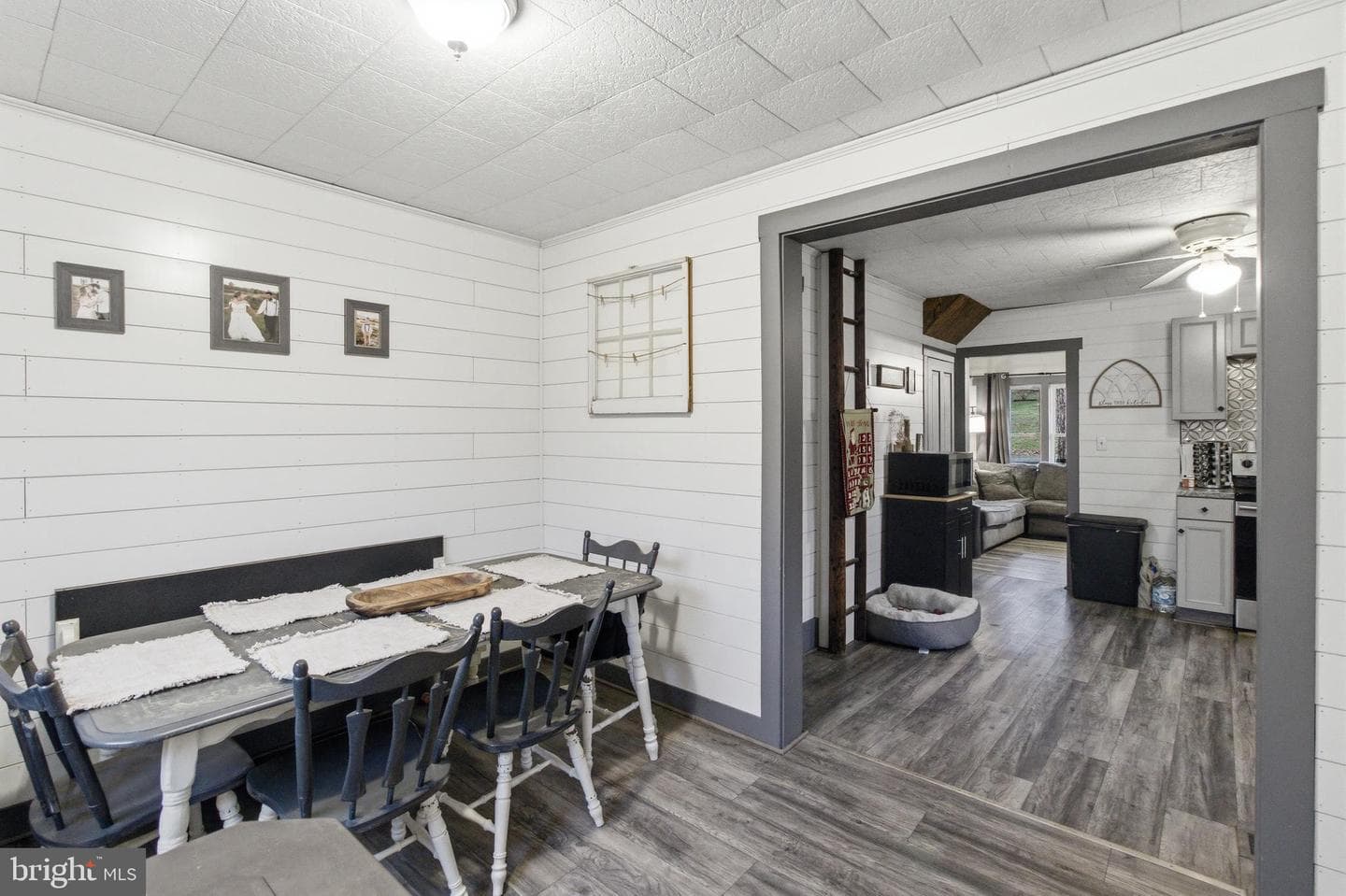472 Bridgeport Road photo 10