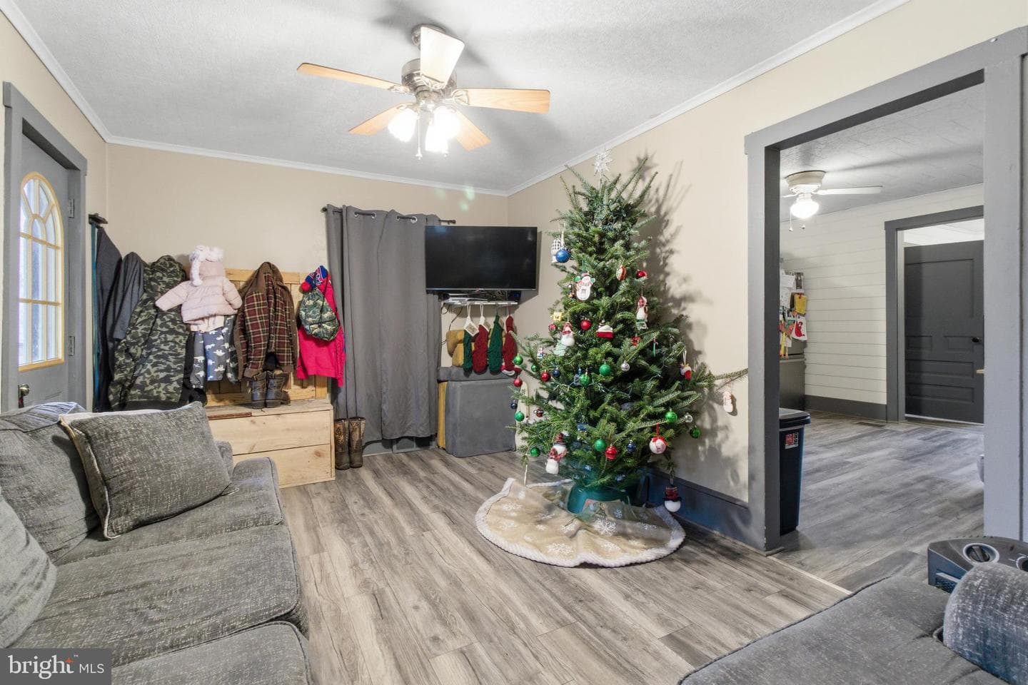 472 Bridgeport Road photo 5