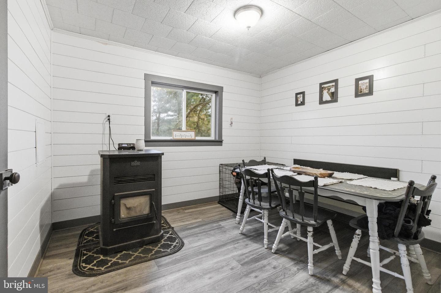472 Bridgeport Road photo 9