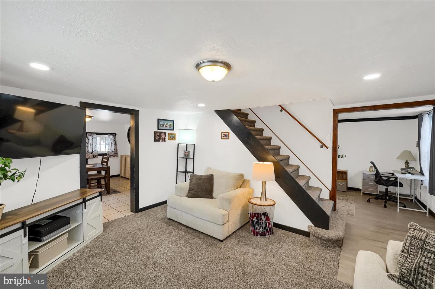 315 Laura Street photo 7