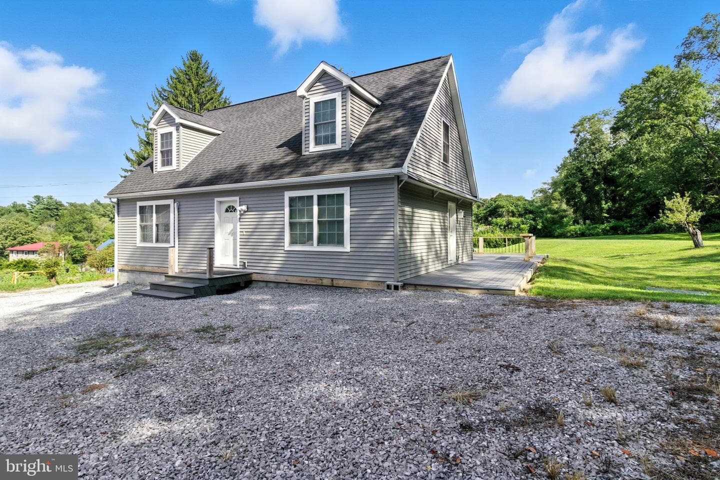 61 Pry Avenue photo 3
