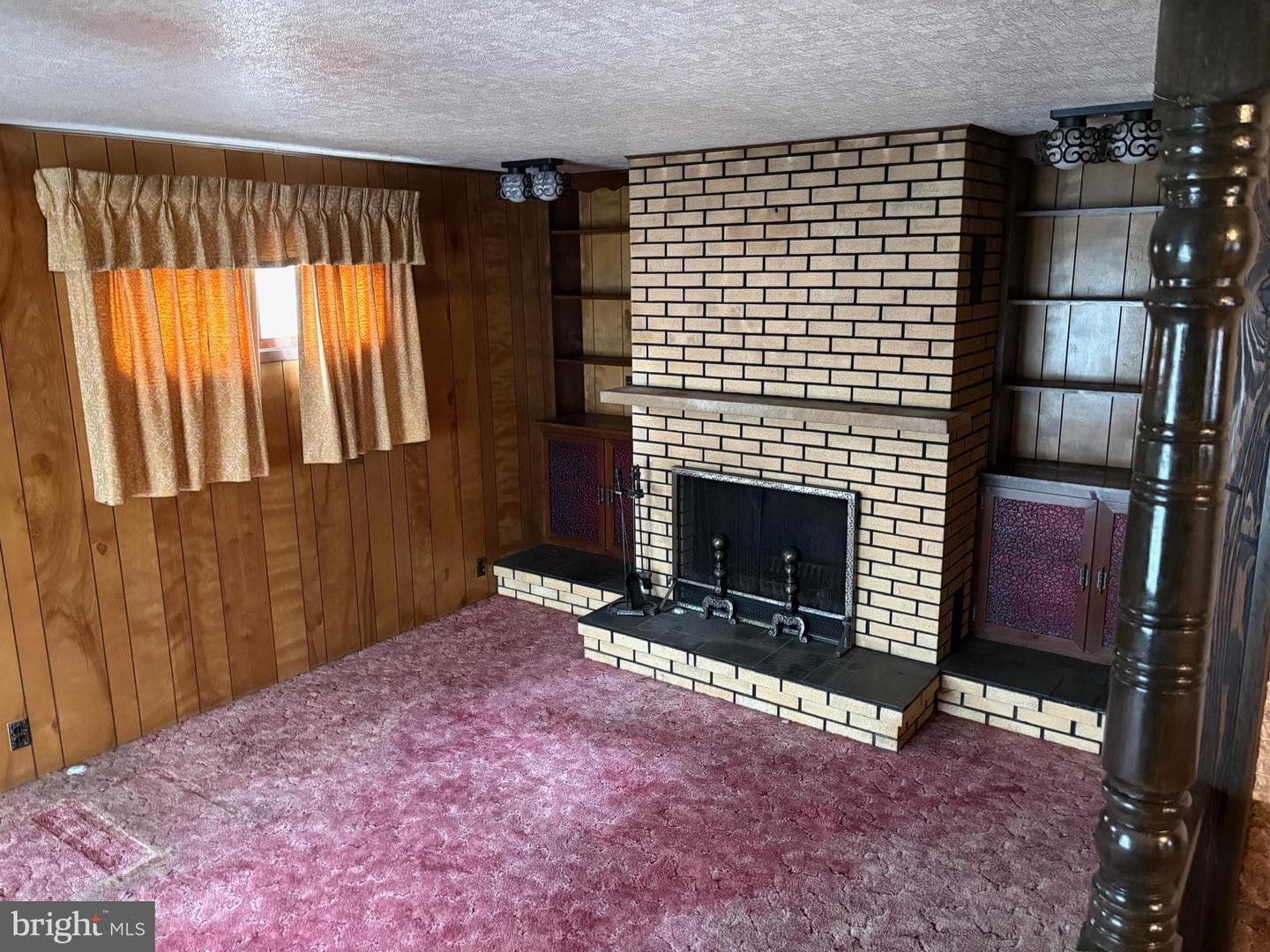 606 Curtin Street photo 6