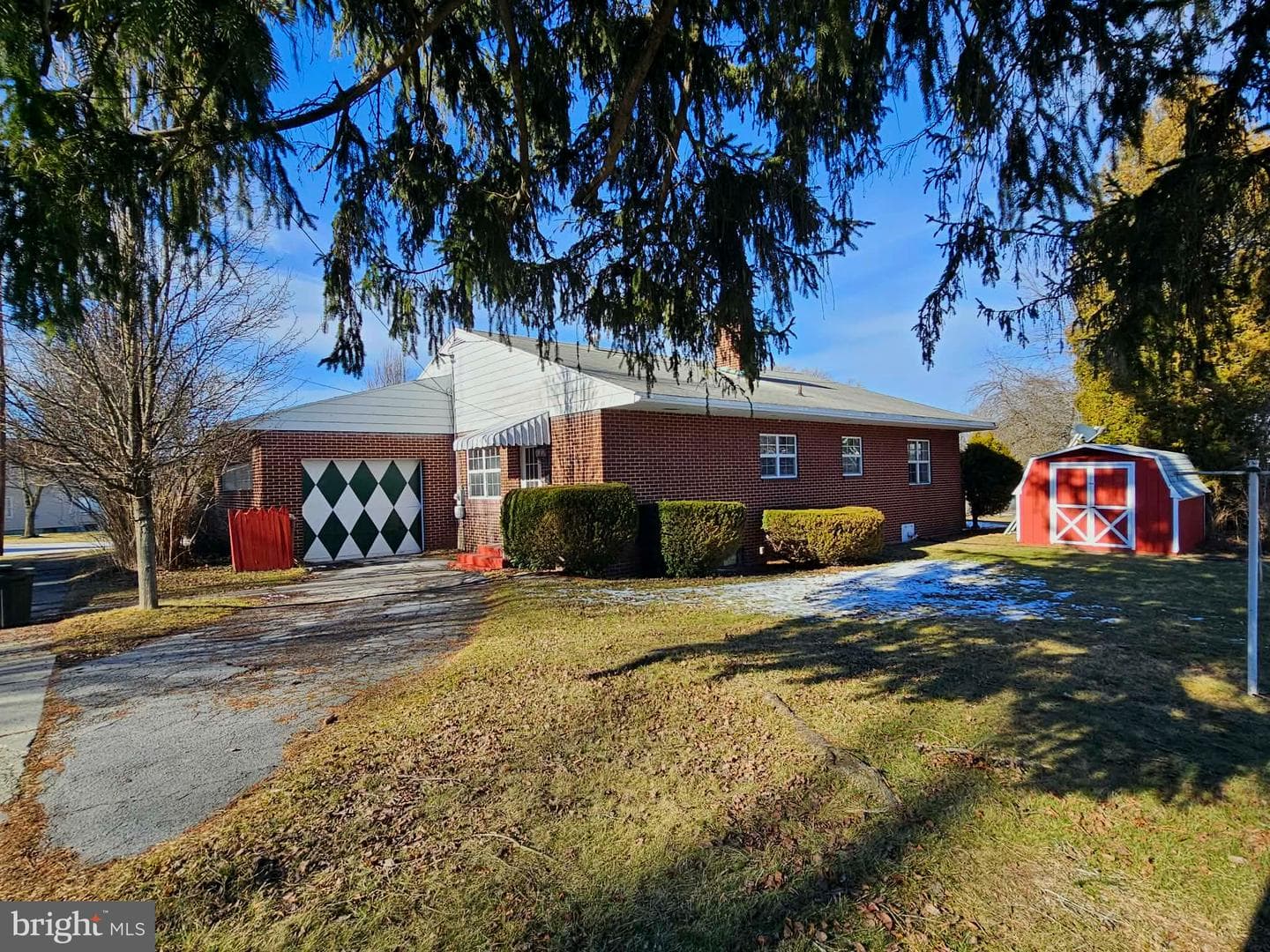 517 W Presqueisle Street photo 3