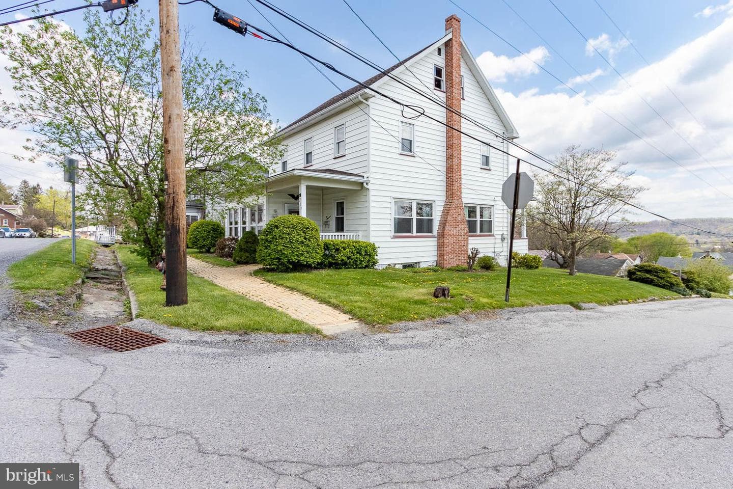 219 Elizabeth Street photo 2