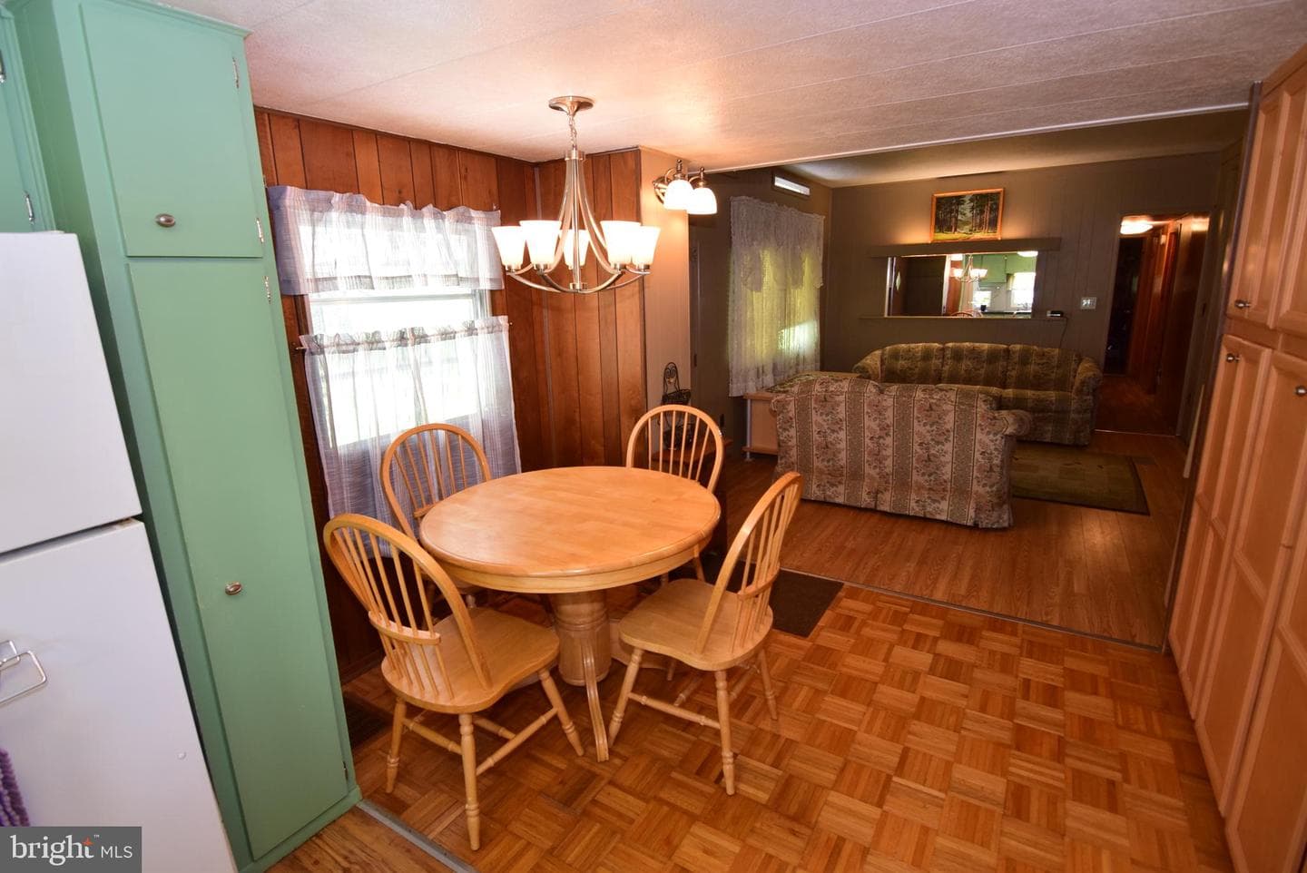 728 Laura Street photo 15