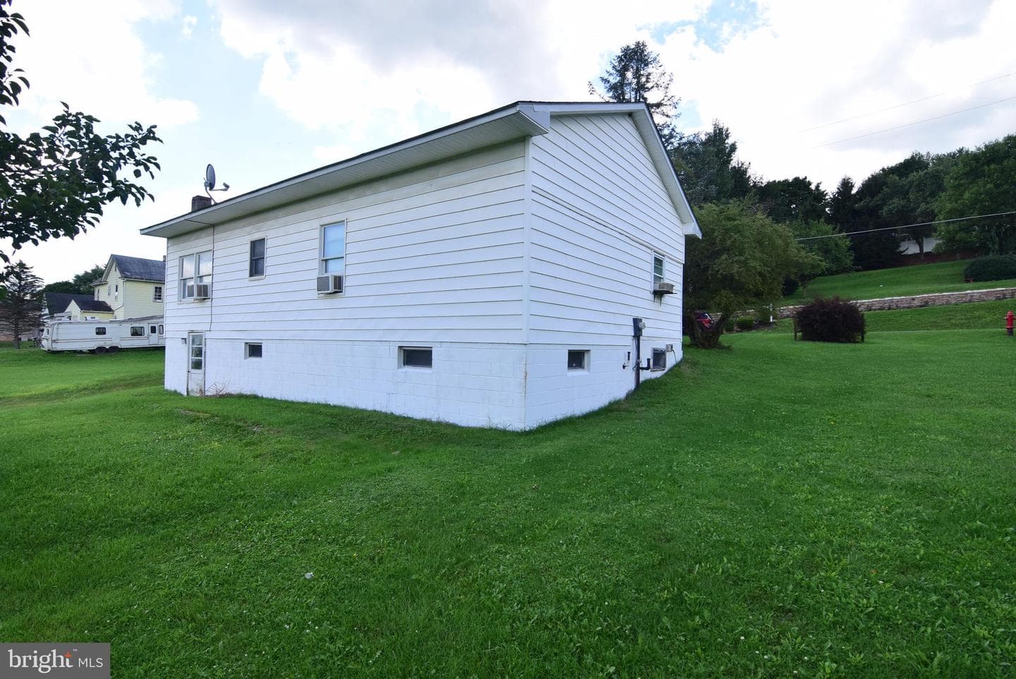728 Laura Street photo 29