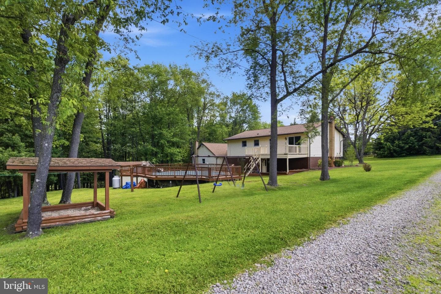 412 Sue Street photo 27