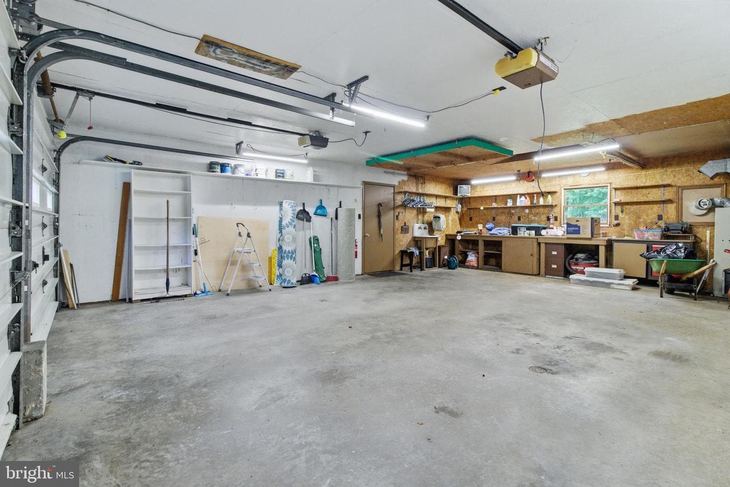 412 Sue Street photo 37