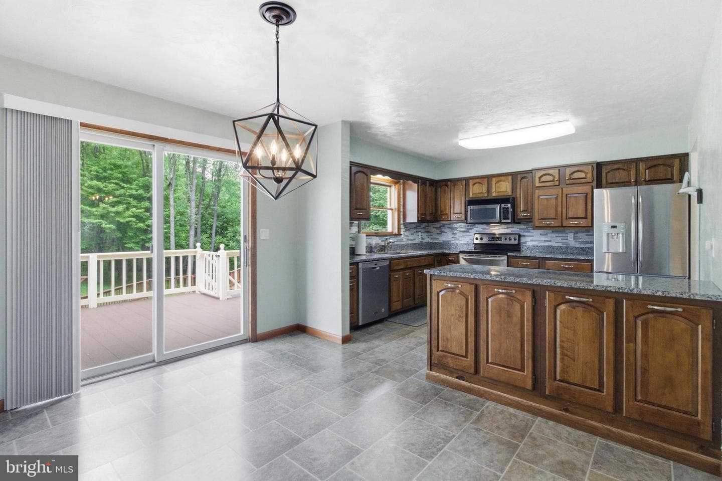412 Sue Street photo 6