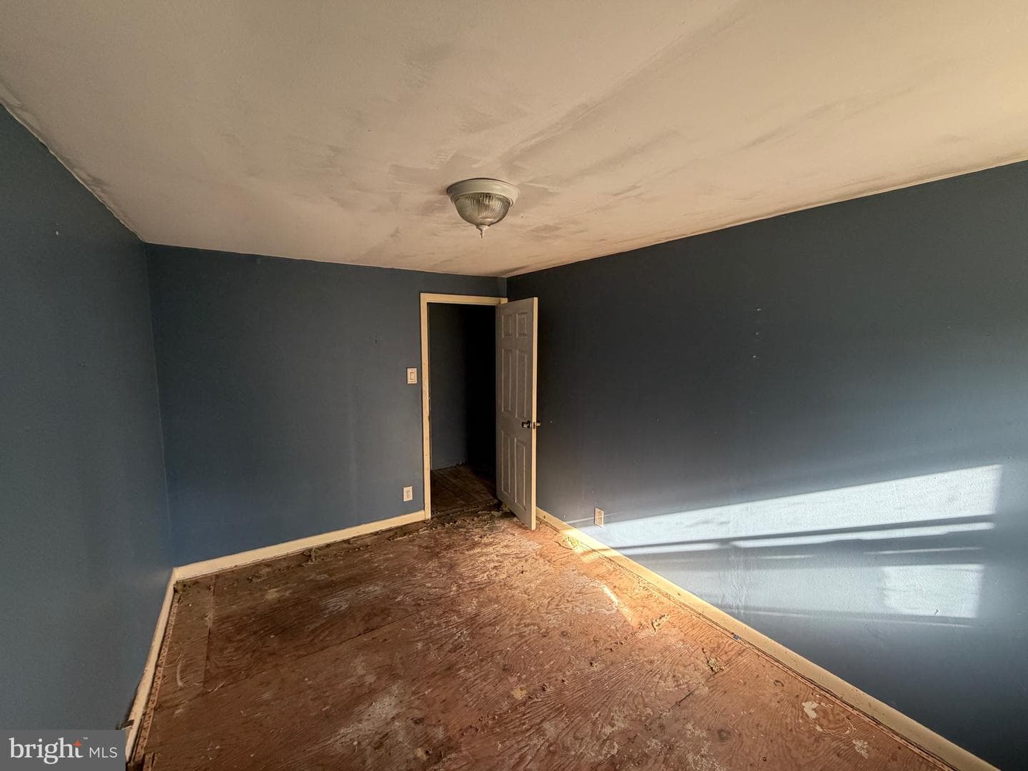320 Telcott Street photo 6
