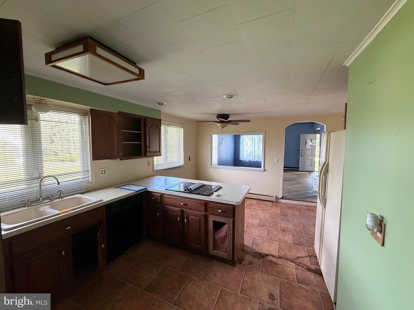 320 Telcott Street photo 8