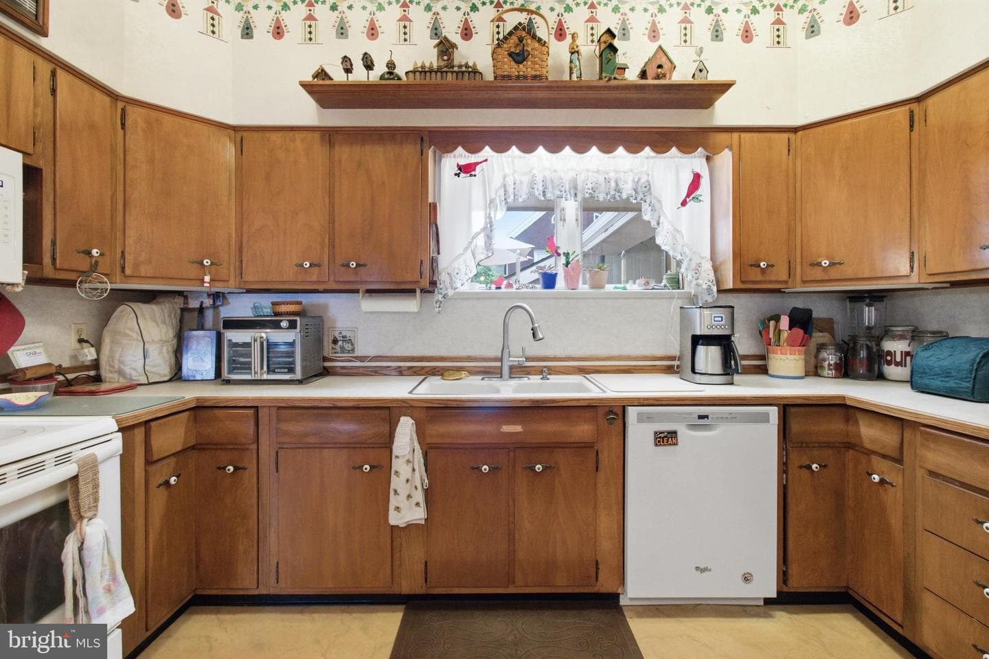 302 Nichols Street photo 19