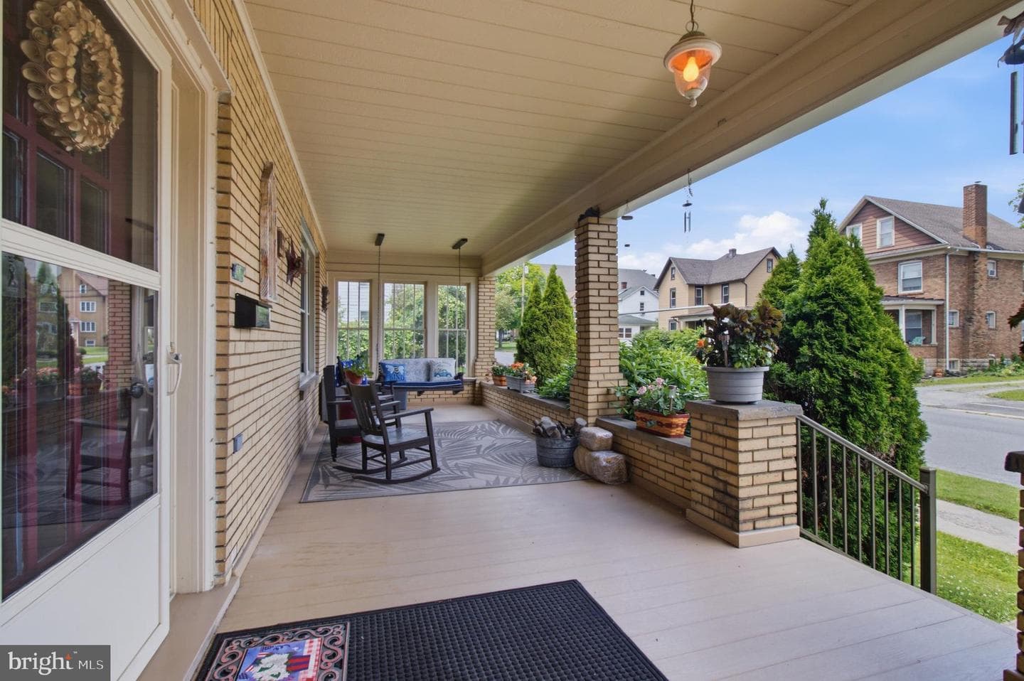 302 Nichols Street photo 3