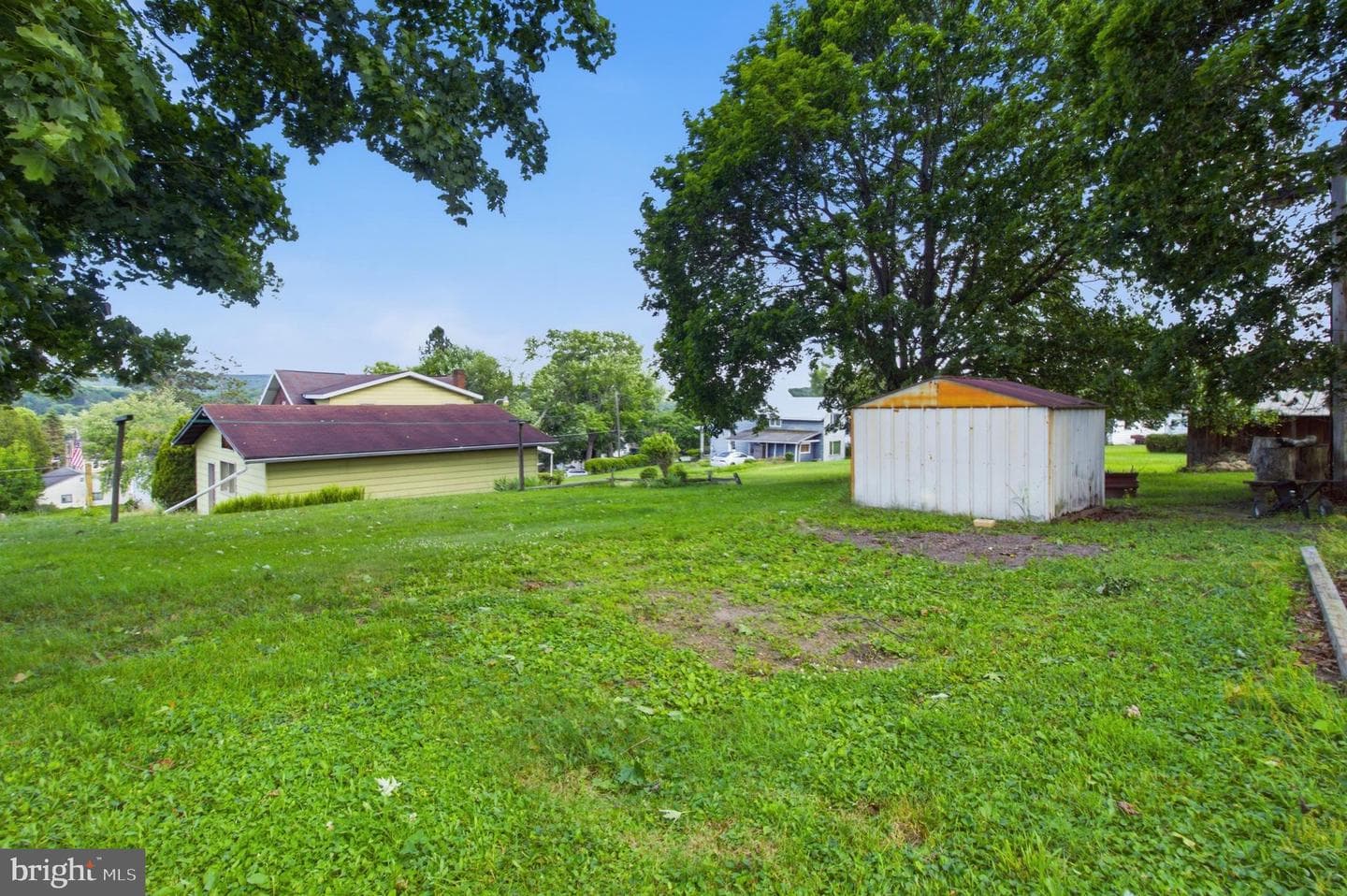 206 Elizabeth Street photo 12
