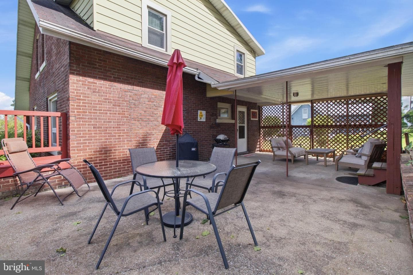 206 Elizabeth Street photo 7