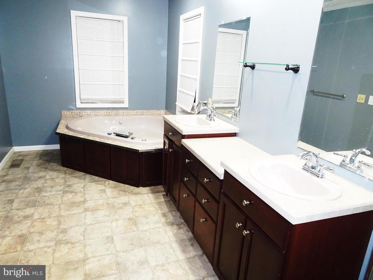 145 Summit Drive photo 15