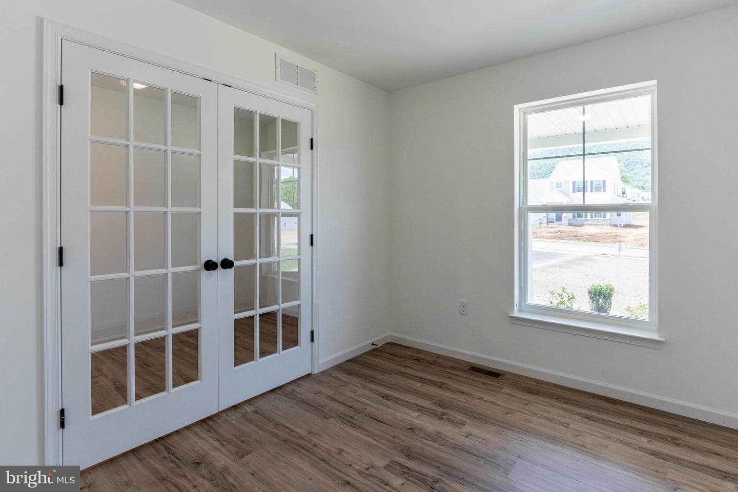 180 Saffron Boulevard #lot 91 photo 2