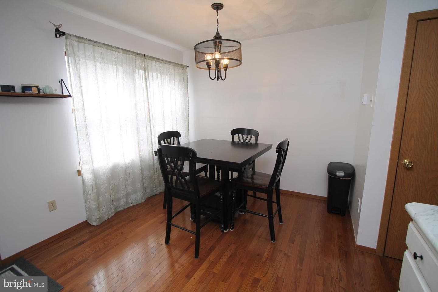 2079 Mary Ellen Lane photo 6