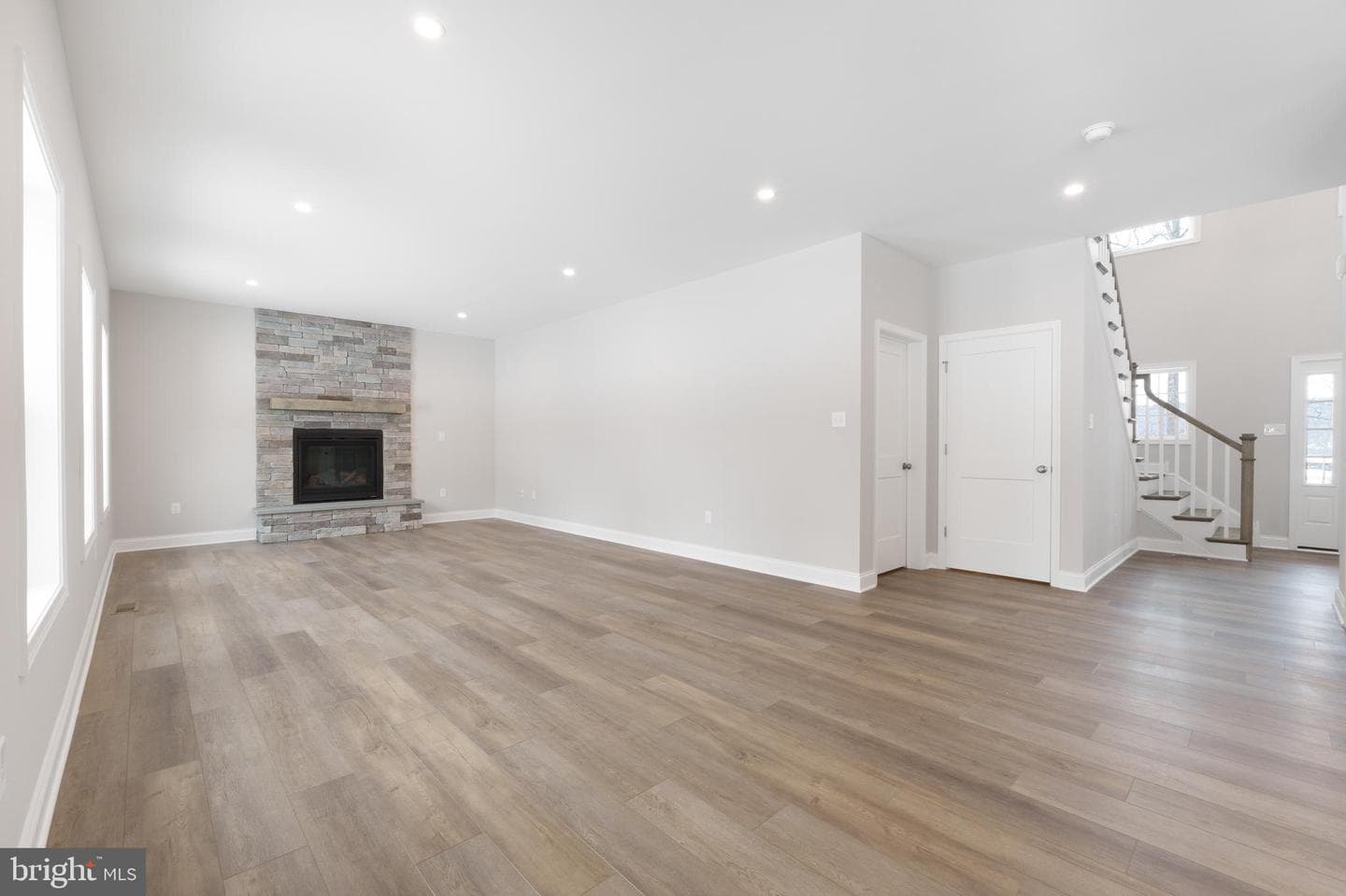 2431 Barns Lane photo 37