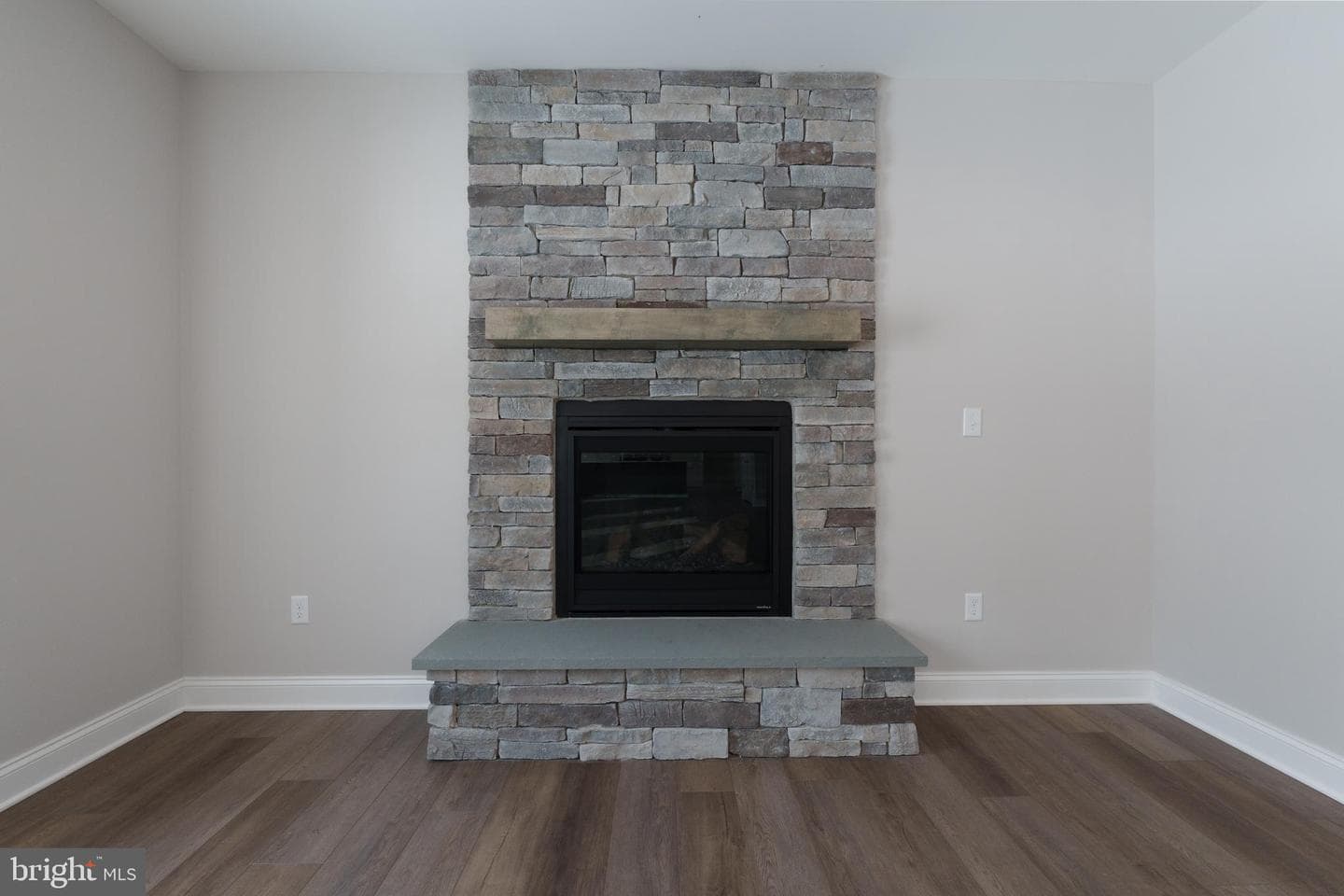 2431 Barns Lane photo 38