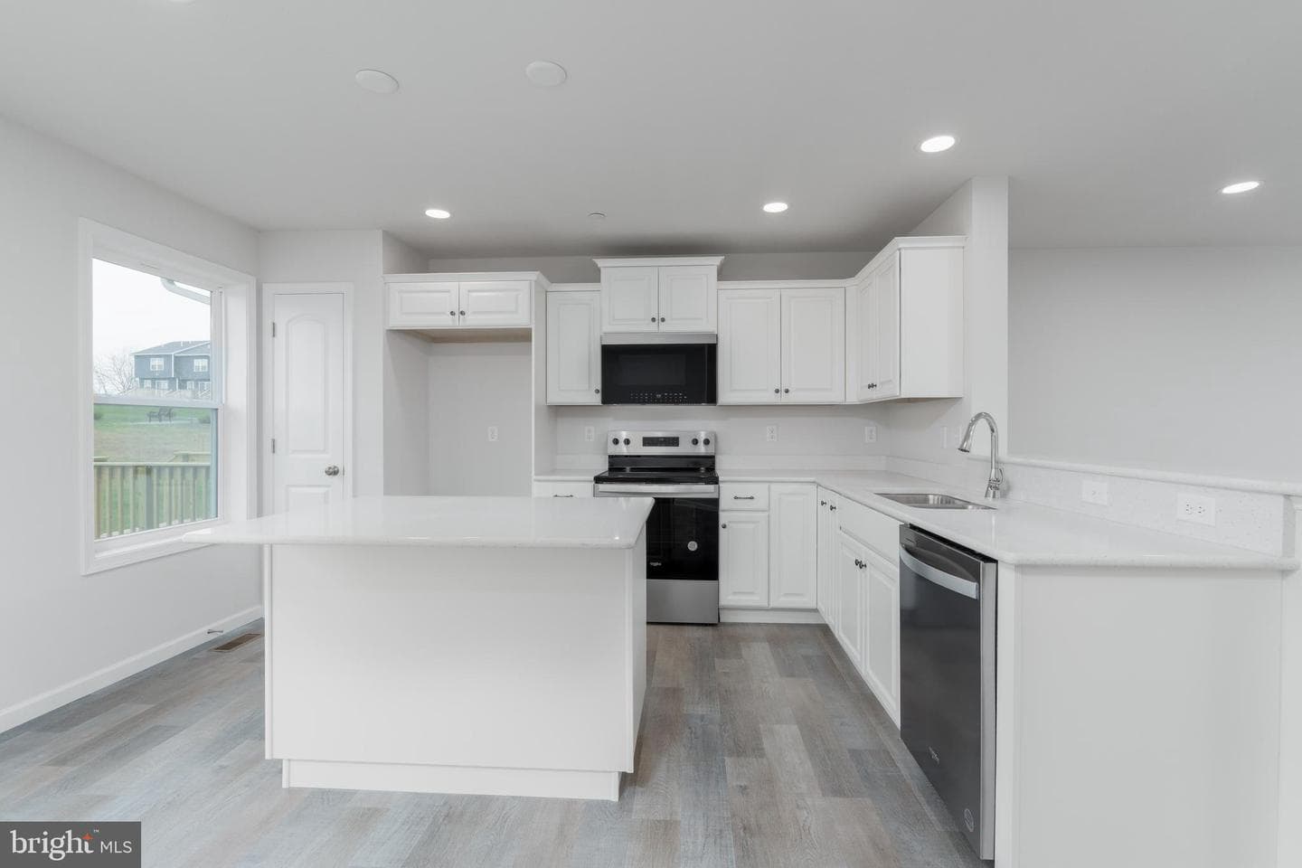172 Highpoint Park Drive photo 3