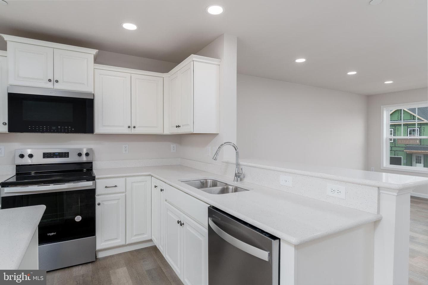 172 Highpoint Park Drive photo 4