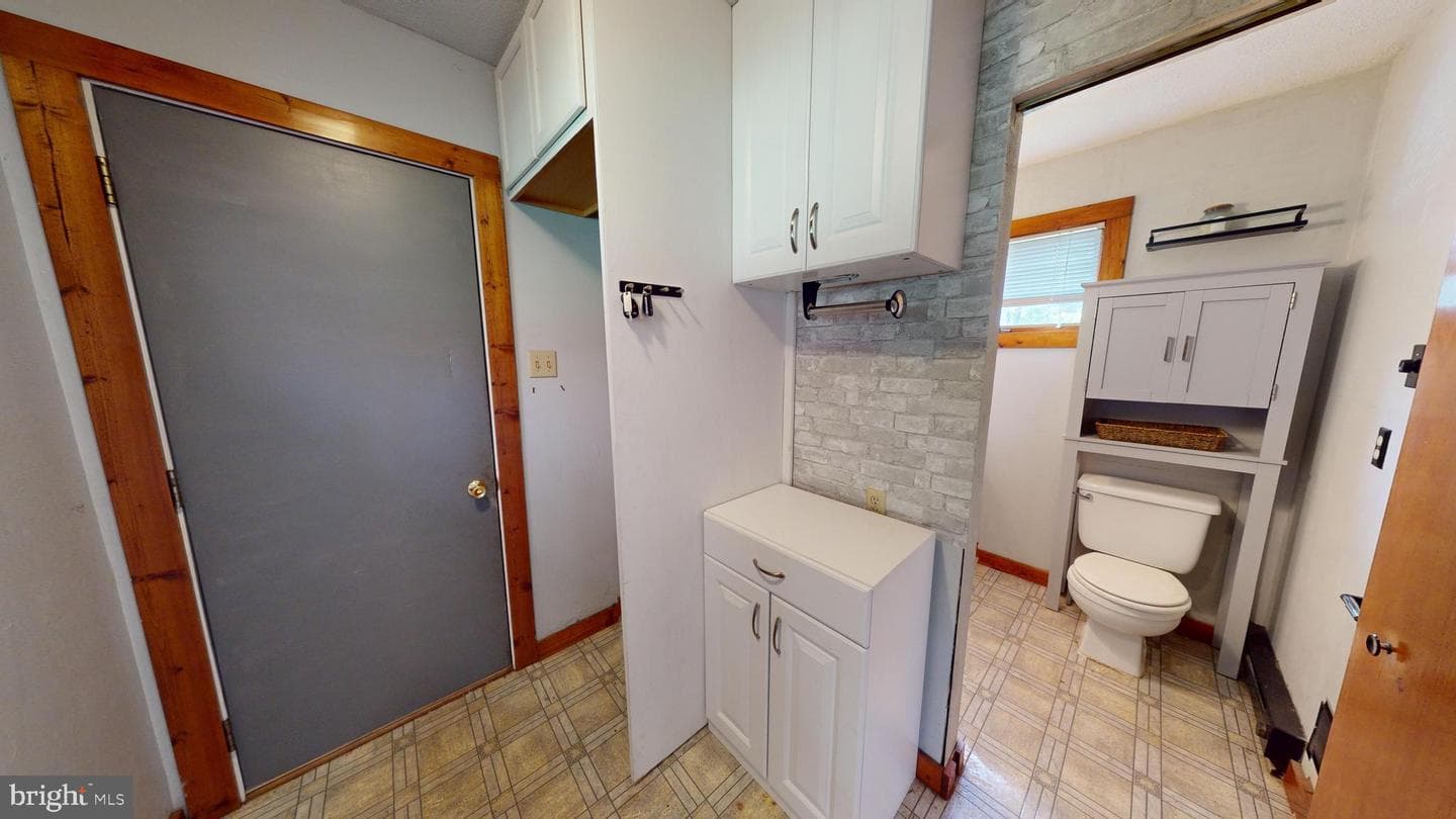 127 E Hannah Lane photo 12
