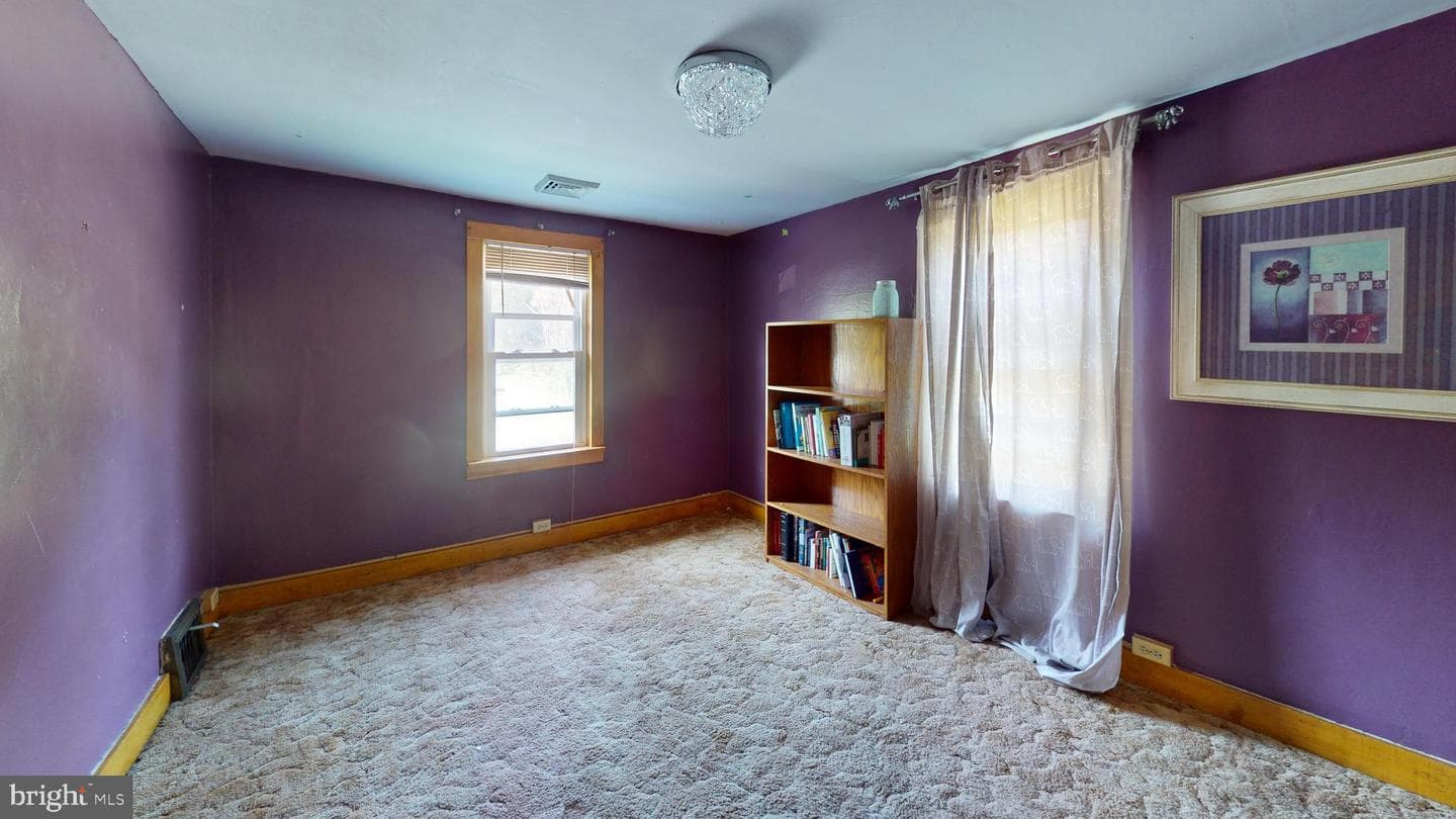 127 E Hannah Lane photo 14