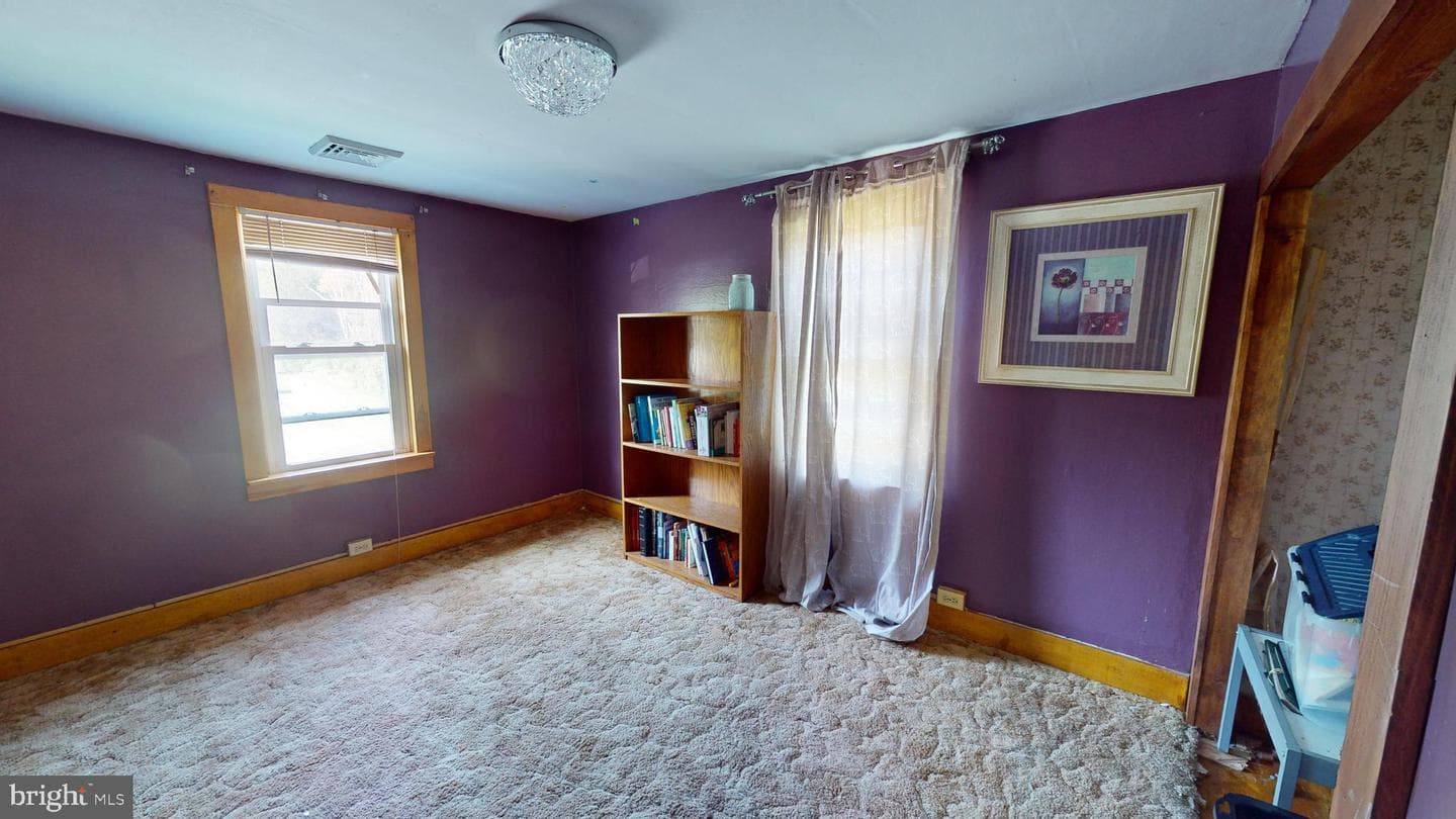 127 E Hannah Lane photo 15