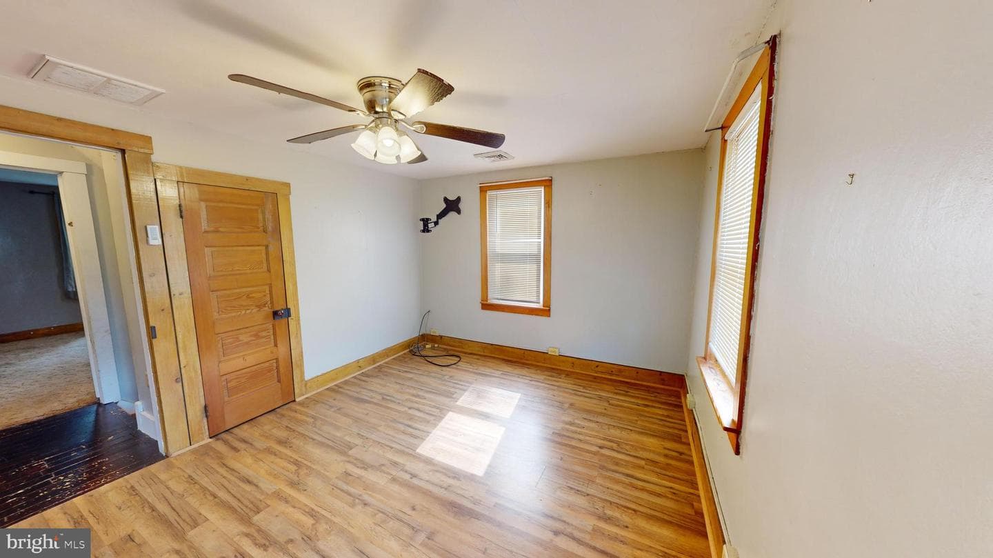 127 E Hannah Lane photo 18