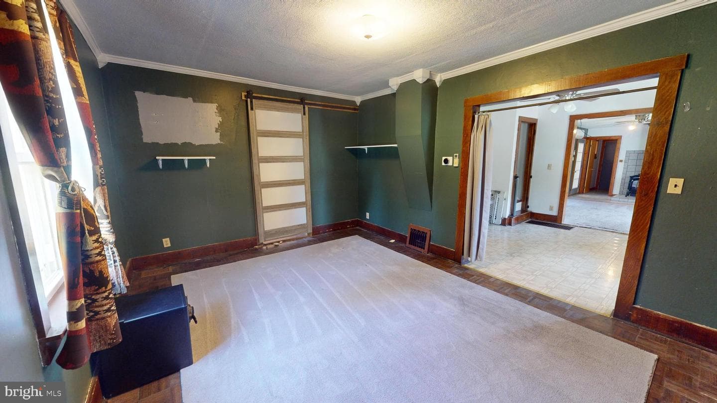 127 E Hannah Lane photo 8